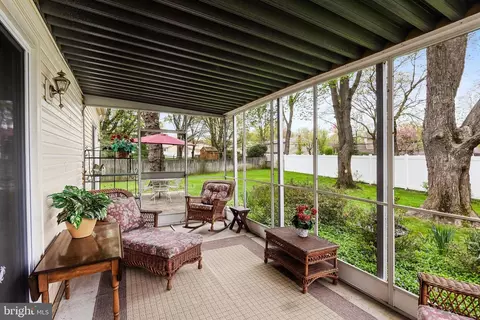 Exterior - 727 Beacon, Mount Laurel, NJ 08054 photo 5 of 11