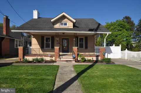 402 Neck Rd, Burlington, NJ 08016