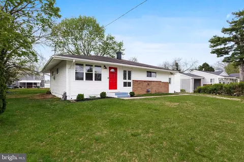 32 Langrock Way, Burlington, NJ 08016