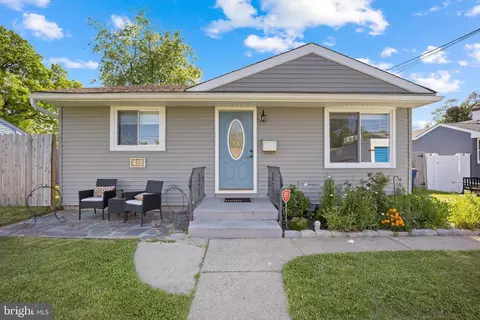 412 Oakland Ave, Maple Shade, NJ 08052