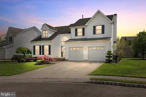 6 Bay Hill Ct, Mount Holly, NJ 08060