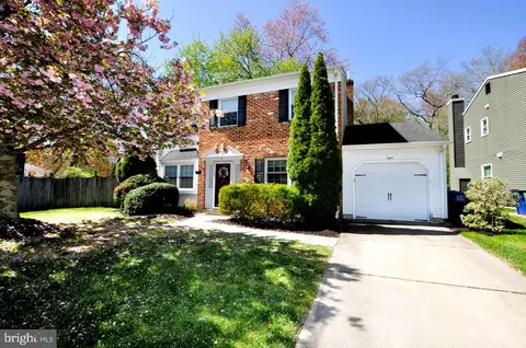 8 Leavering Mill Ln, Marlton, NJ 08053