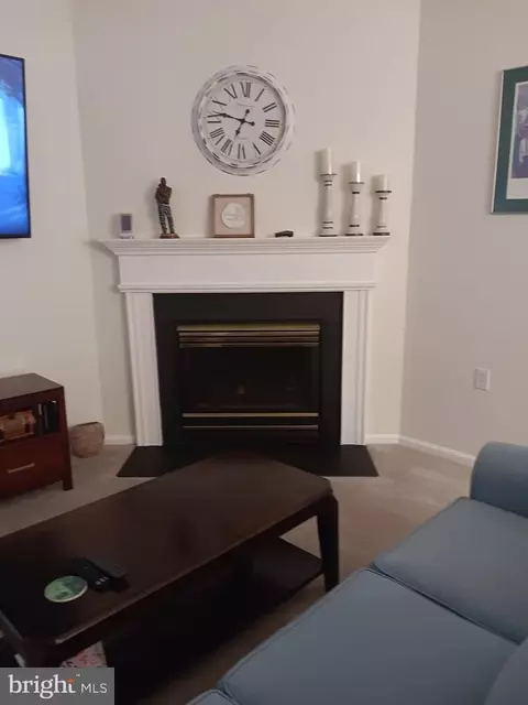 Living - 17 Ashley Dr, Delran, NJ 08075 photo 2 of 11