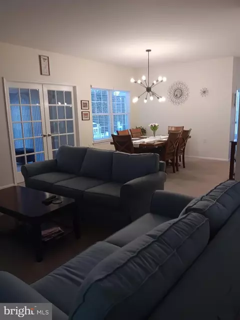 Living - 17 Ashley Dr, Delran, NJ 08075 photo 4 of 11