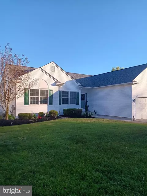 Exterior - 17 Ashley Dr, Delran, NJ 08075 photo 2 of 23