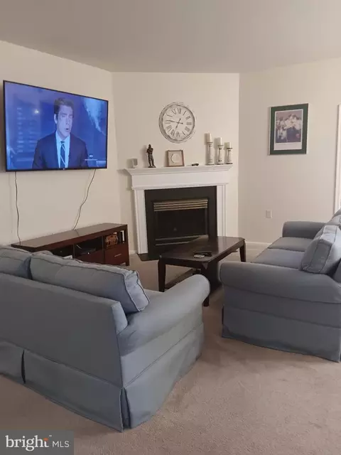 Living - 17 Ashley Dr, Delran, NJ 08075 photo 1 of 11