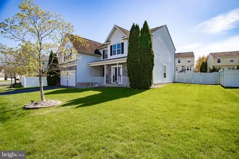 28 Durham Dr, Columbus, NJ 08022