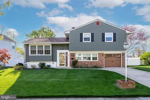 6 Overington Ave, Marlton, NJ 08053