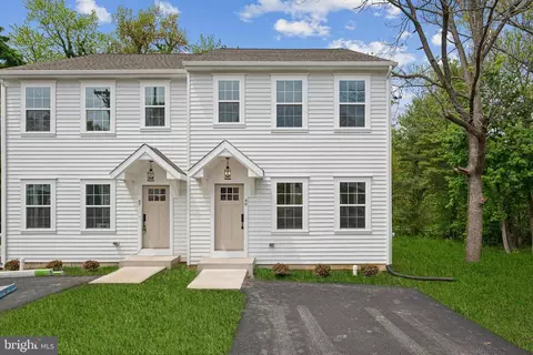 49 E 3rd St, Moorestown, NJ 08057