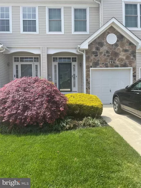 68 Cypress Point Rd, Mount Holly, NJ 08060