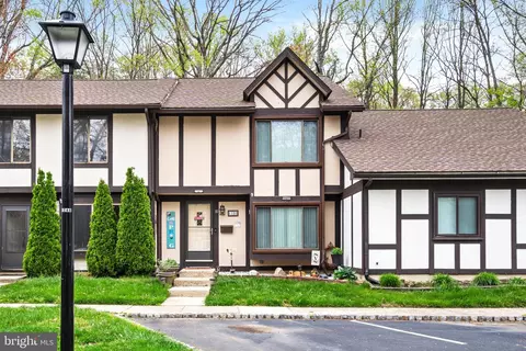 10 Sycamore Ct, Lumberton, NJ 08048