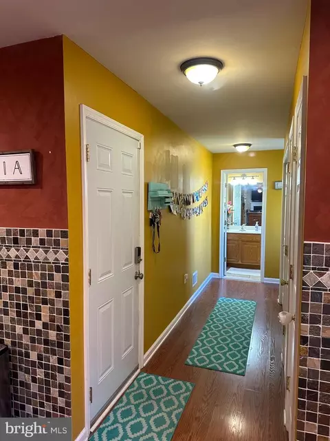 Entry Way - 12 Augusta St, Wrightstown, NJ 08562 photo 7 of 10