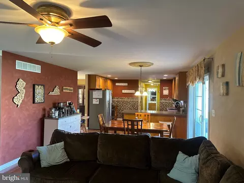Living - 12 Augusta St, Wrightstown, NJ 08562 photo 5 of 8