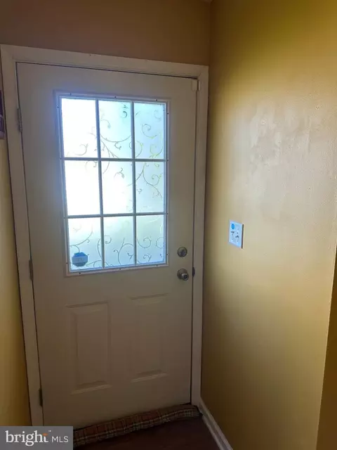 Entry Way - 12 Augusta St, Wrightstown, NJ 08562 photo 8 of 10