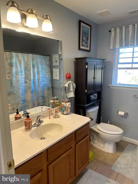 Bath - 12 Augusta St, Wrightstown, NJ 08562 photo 6 of 7