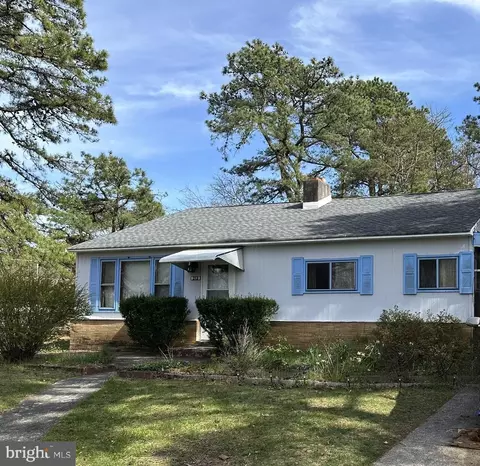 212 Chippewa Trl, Browns Mills, NJ 08015