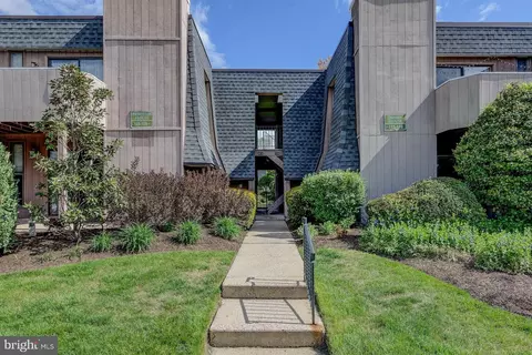 25 S Church Rd S #125, Maple Shade, NJ 08052