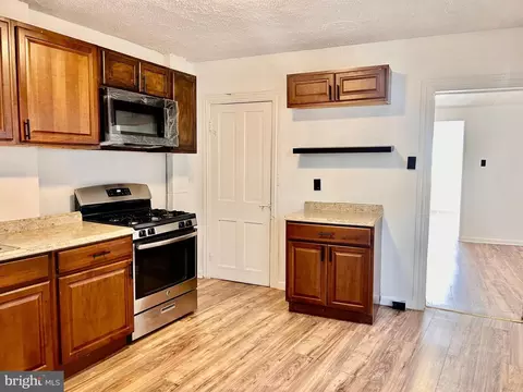 407 Lawrence St, Burlington, NJ 08016