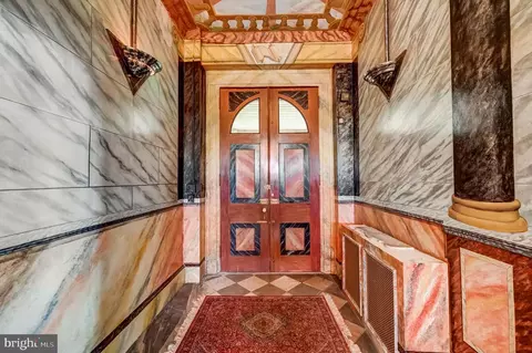 Entry Way - 2 Walnut St, Beverly, NJ 08010 photo 2 of 16