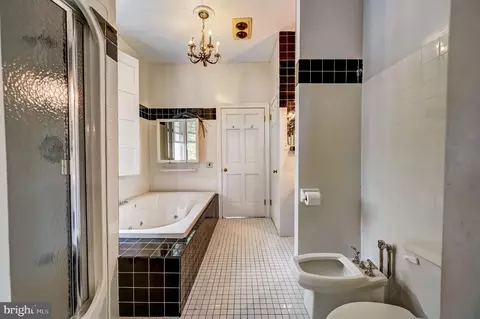 Bath - 2 Walnut St, Beverly, NJ 08010 photo 5 of 7