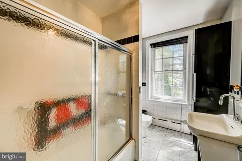 Bath - 2 Walnut St, Beverly, NJ 08010 photo 3 of 7