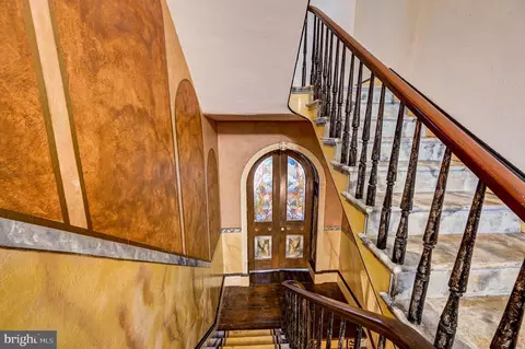 Entry Way - 2 Walnut St, Beverly, NJ 08010 photo 9 of 16