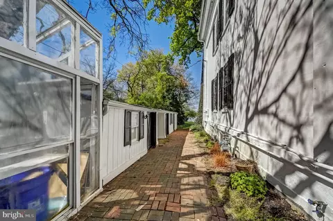 Exterior - 2 Walnut St, Beverly, NJ 08010 photo 13 of 13