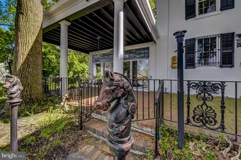 Exterior - 2 Walnut St, Beverly, NJ 08010 photo 8 of 13