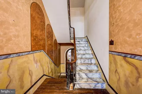 Entry Way - 2 Walnut St, Beverly, NJ 08010 photo 10 of 16