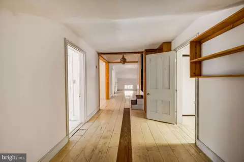 Entry Way - 2 Walnut St, Beverly, NJ 08010 photo 13 of 16