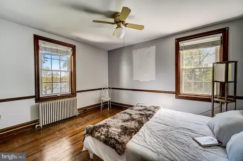 Bedroom - 2 Walnut St, Beverly, NJ 08010 photo 6 of 21