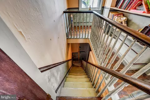 Entry Way - 2 Walnut St, Beverly, NJ 08010 photo 7 of 16