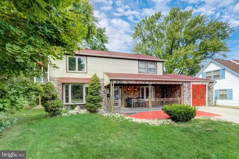 29 Hopewell Ln, Willingboro, NJ 08046
