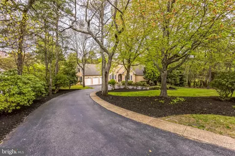 32 Milford Dr, Marlton, NJ 08053