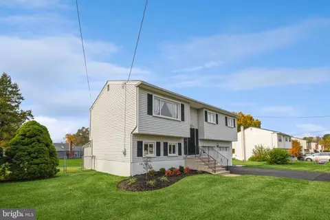104 Stratton Dr, Westampton, NJ 08060