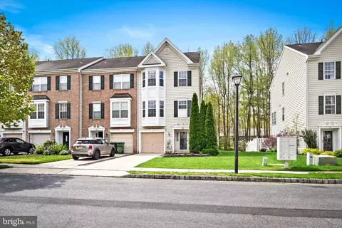 15 Alexandra Ct, Marlton, NJ 08053