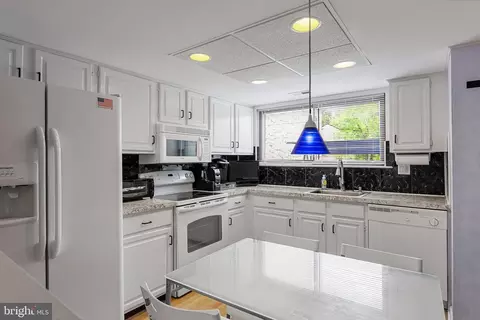 10 Queen Anne Ct, Evesham, NJ 08053 photo 12