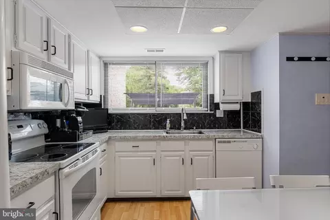 10 Queen Anne Ct, Evesham, NJ 08053 photo 13