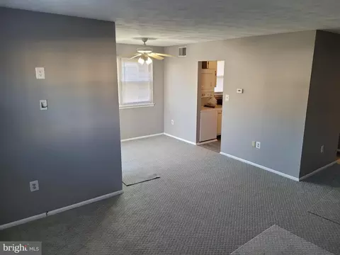 32 Florence Tollgate Pl #3, Florence, NJ 08518