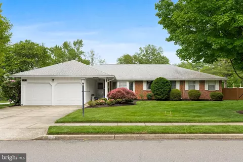 148 Conrow Rd, Delran, NJ 08075