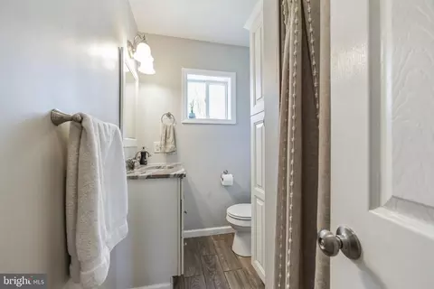 Bath - 305 W Center Ave, Maple Shade, NJ 08052 photo 1 of 3
