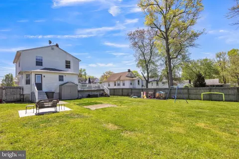 Exterior - 305 W Center Ave, Maple Shade, NJ 08052 photo 7 of 7