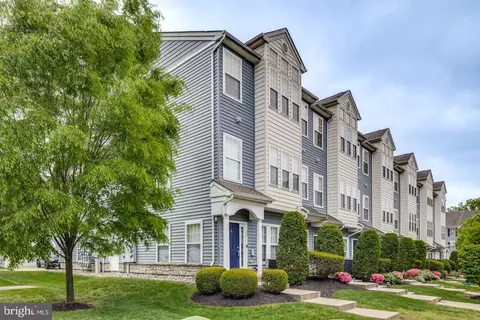 21 Fawn Ct, Delanco, NJ 08075
