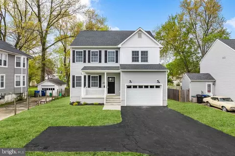 220 S Fellowship Rd, Maple Shade, NJ 08052