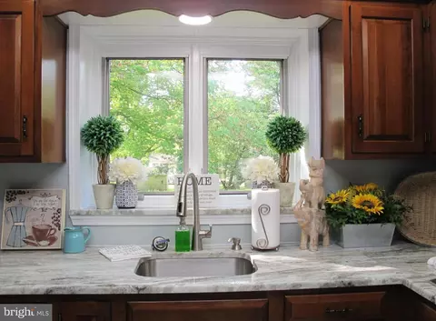 Kitchen - 455 Willow Dr, Cinnaminson, NJ 08077 photo 3 of 4