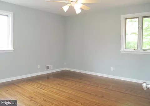 Bedroom - 455 Willow Dr, Cinnaminson, NJ 08077 photo 1 of 3