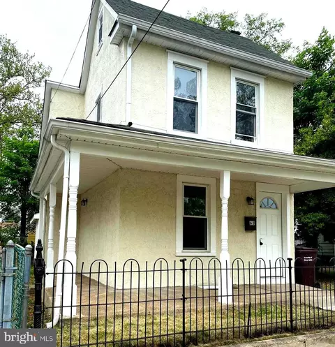 63 Spring Garden St, Riverside, NJ 08075