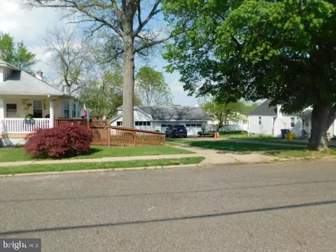 207 S Pine Ave, Maple Shade, NJ 08052 photo 2