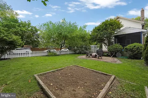 Exterior - 1 E 2nd St, Palmyra, NJ 08065 photo 6 of 10