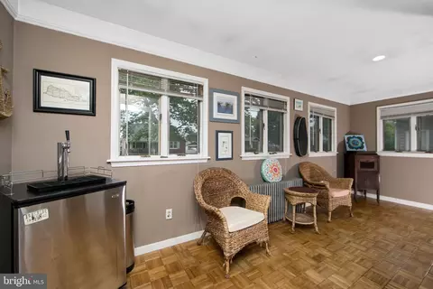 Entry Way - 1 E 2nd St, Palmyra, NJ 08065 photo 3 of 3